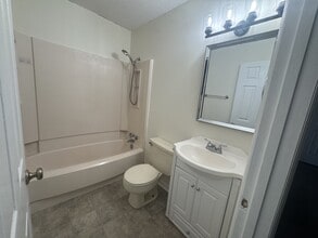 122 Timbers Dr in Dothan, AL - Building Photo - Building Photo