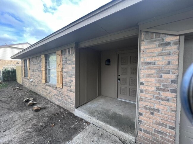 property at 14106 E 19th Pl S