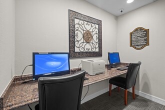 Preston Bend in Dallas, TX - Building Photo - Building Photo