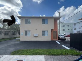 126 SW 21st Ave in Miami, FL - Building Photo