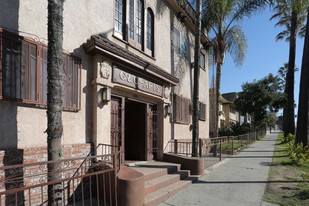 G & G Apartments in Los Angeles, CA - Foto de edificio - Building Photo