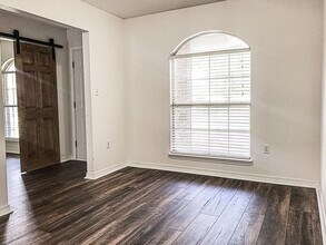 2209 Titanium Dr in Crestview, FL - Building Photo - Building Photo