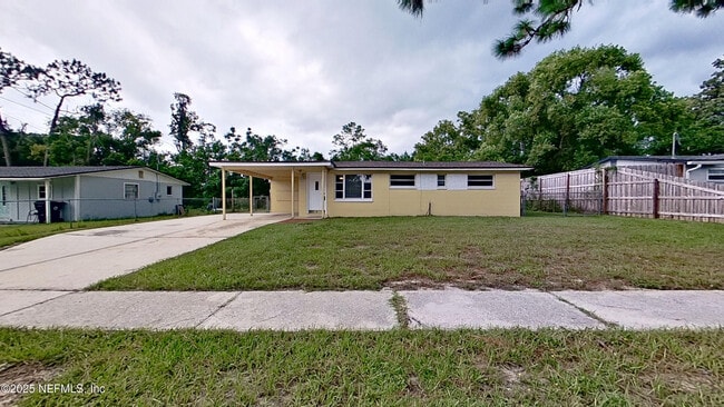 165 Parkwood Dr W in Orange Park, FL - Building Photo - Building Photo