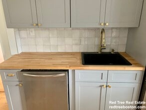 41 Elmore St, Unit 3 in Boston, MA - Foto de edificio - Building Photo