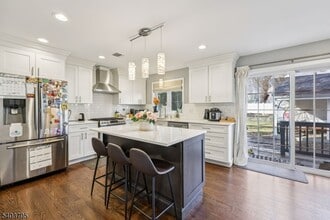 3-11 Lyons Ave in Fair Lawn, NJ - Building Photo - Building Photo