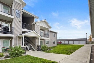 Woodland Meadows in Post Falls, ID - Foto de edificio - Building Photo