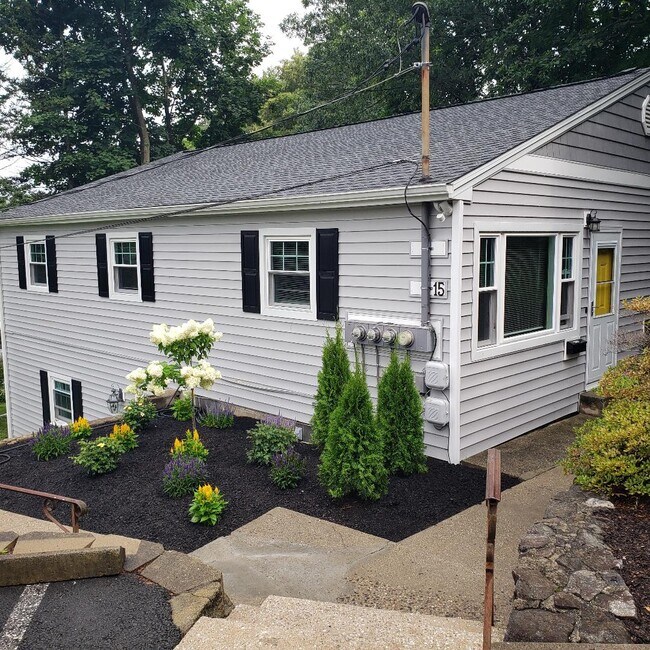 15 Triangle Ter Rentals in Danbury, CT