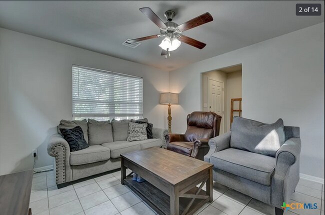 142 Gambel Oak Way in San Marcos, TX - Building Photo - Building Photo