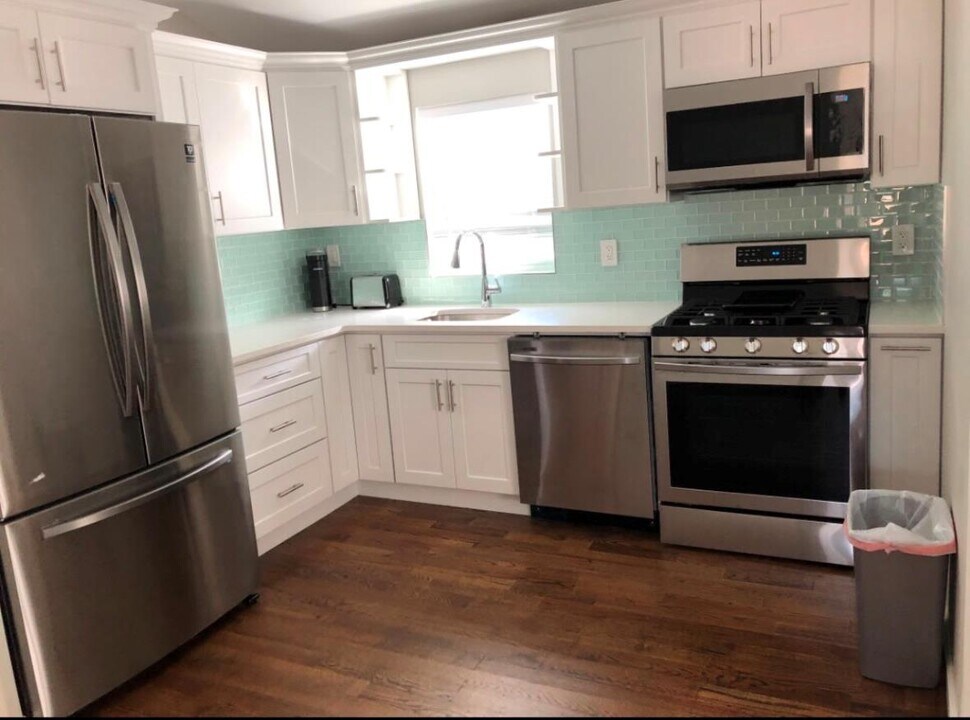 143-63 226th St in Queens, NY - Building Photo
