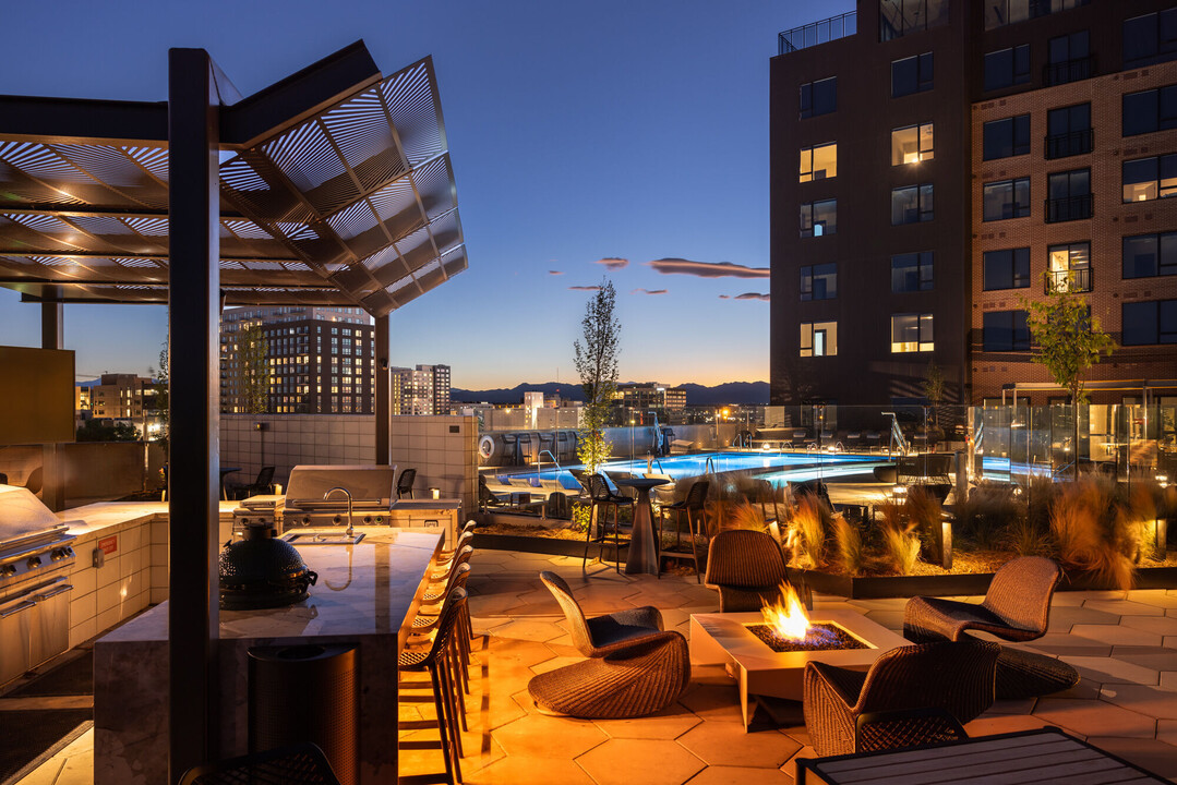 NOVEL RiNo by Crescent Communities in Denver, CO - Foto de edificio