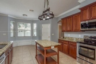 30544 Latourette Dr in Wesley Chapel, FL - Building Photo - Building Photo