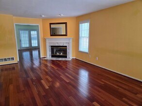 555 W Saxony Dr in Exton, PA - Building Photo - Building Photo