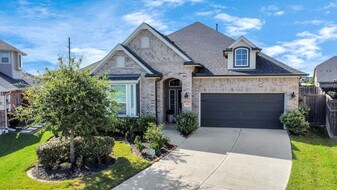 28646 Monarch Cliffs Dr in Fulshear, TX - Building Photo