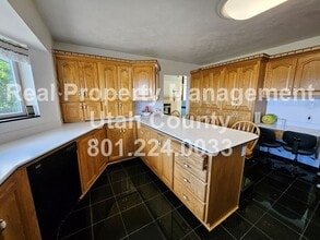 675 Park Dr in Elk Ridge, UT - Building Photo - Building Photo