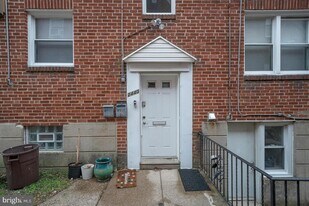 2440 N 50th St in Philadelphia, PA - Building Photo