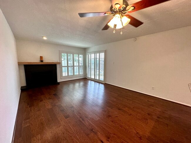 111 Henry M Chandler Dr, Unit 111 in Rockwall, TX - Building Photo - Building Photo