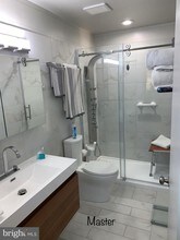 2702 Lighthouse Point E-Unit -720 in Baltimore, MD - Building Photo - Building Photo