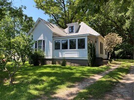 101 1st Ave NW in Lilburn, GA - Building Photo