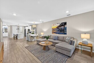 14567 Edgewater Cir in Naples, FL - Building Photo - Building Photo