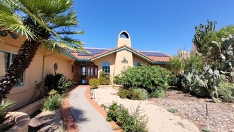 16255 Highland Valley Rd in Ramona, CA - Building Photo