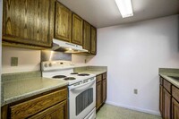 330 W Court St - 6