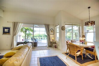 1520 San Ysidro Way in Venice, FL - Foto de edificio - Building Photo