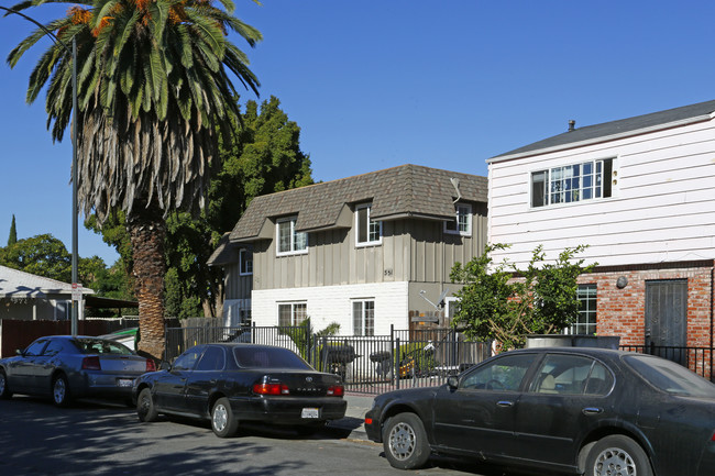 551 Avalani Ave in San Jose, CA - Building Photo - Building Photo