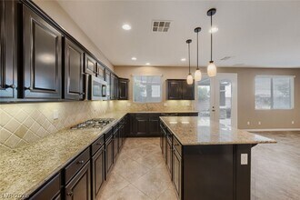 6928 Benson Ferry St in Las Vegas, NV - Building Photo - Building Photo