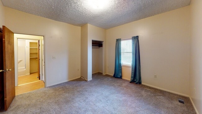 37 2nd Ave in Scottdale, PA - Building Photo - Building Photo