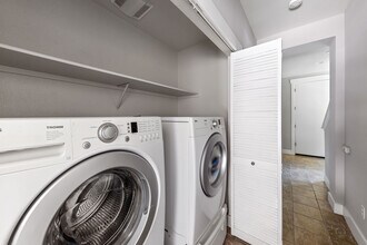 1201 66th St in Oakland, CA - Building Photo - Building Photo