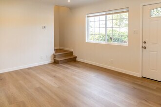 1000 Tilton Ave in San Mateo, CA - Building Photo - Building Photo