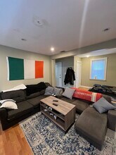 735 Somerville Ave in Somerville, MA - Foto de edificio - Building Photo