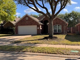 911 Cascade Ridge in Katy, TX - Building Photo