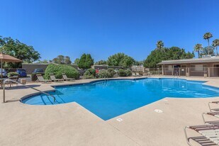 Shannon Park Apartments in Tucson, AZ - Building Photo