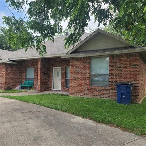 property at 404 S Clay St