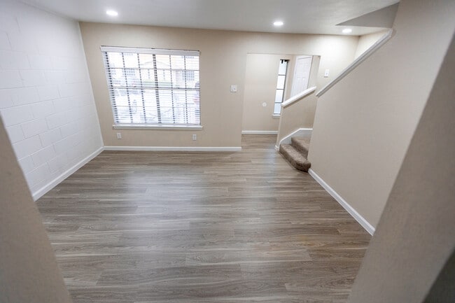 Saturn Square in Garland, TX - Building Photo - Building Photo