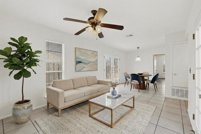 10003 Rutland Village E in Austin, TX - Building Photo - Building Photo