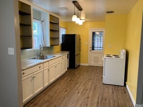 1826 Uccello Ave in Modesto, CA - Building Photo - Building Photo