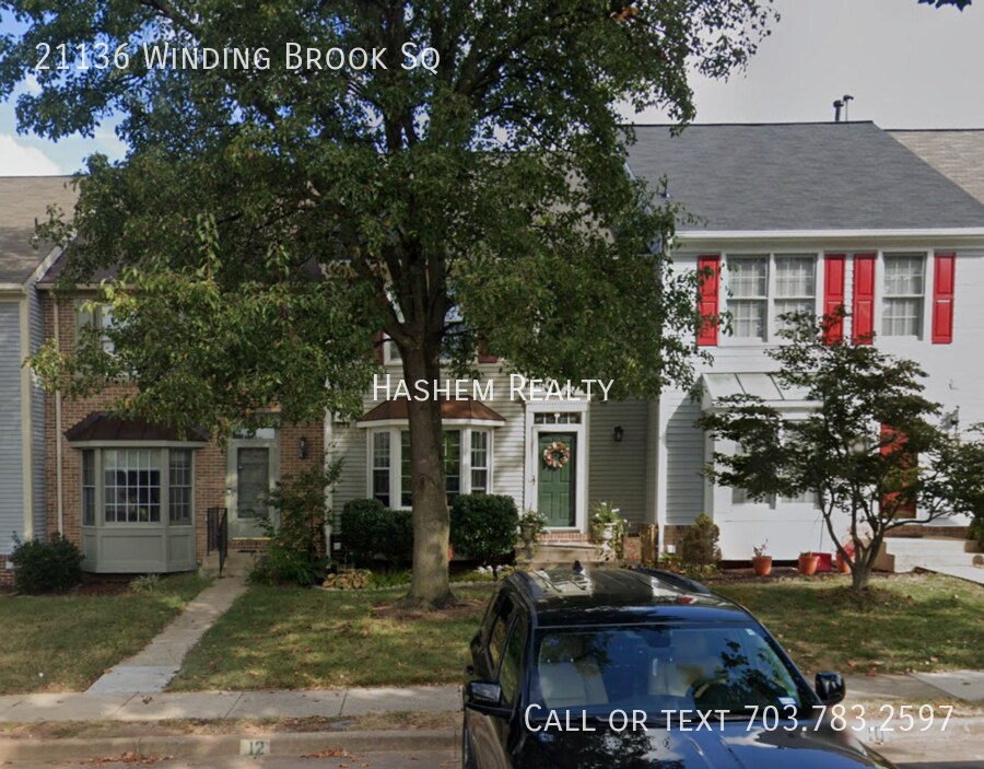21136 Winding Brook Square in Ashburn, VA - Building Photo
