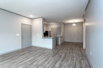 Turnberry Place Apartments in St. Peters, MO - Building Photo - Building Photo
