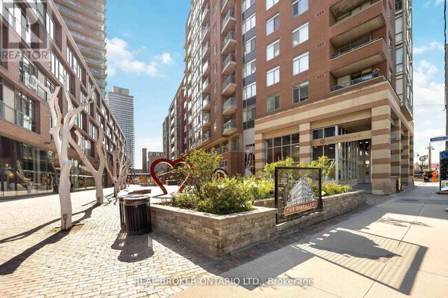 33-1433 Mill St in Toronto, ON - Building Photo - Building Photo