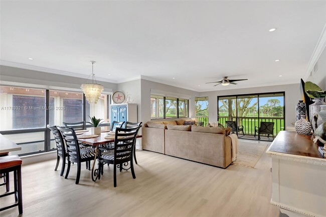 438 Brackenwood Ln S in Palm Beach Gardens, FL - Foto de edificio - Building Photo