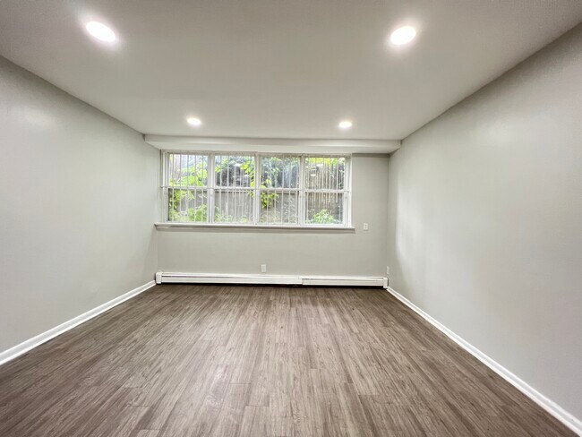 399 Stuyvesant Ave, Unit 15 photo'