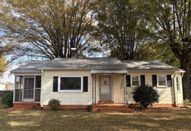 property at 129 Hartley St SE