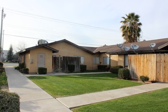 6200 Stine Rd in Bakersfield, CA - Building Photo - Building Photo