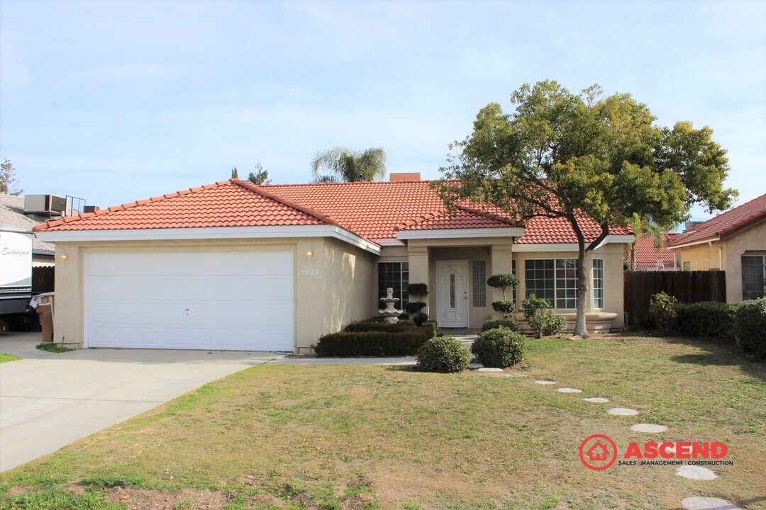 1008 Harvest Creek Rd in Bakersfield, CA - Building Photo