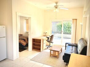 1734 Derby St, Unit A in Berkeley, CA - Building Photo - Building Photo