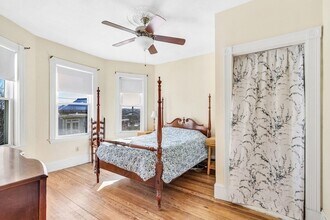 4 Bucknam St, Unit 2 in Boston, MA - Foto de edificio - Building Photo