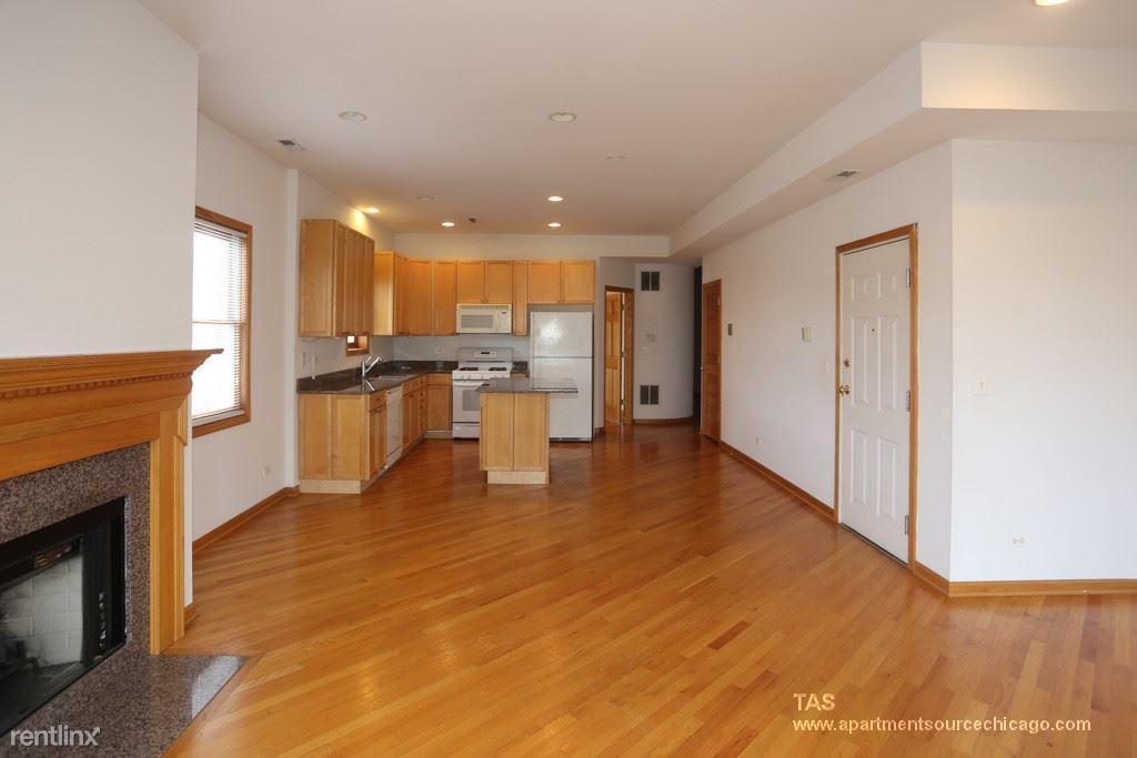 2743 N Southport Ave, Unit 2N in Chicago, IL - Building Photo