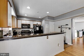 8329 Founders Woods Way in Fort Washington, MD - Building Photo - Building Photo